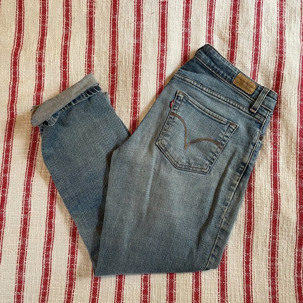 Levis Mid-Rise Skinny